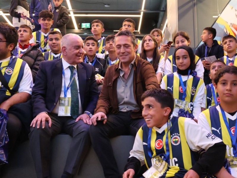 Depremzede çocuklara Fenerbahçe Başkanı Ali Koç’tan sürpriz